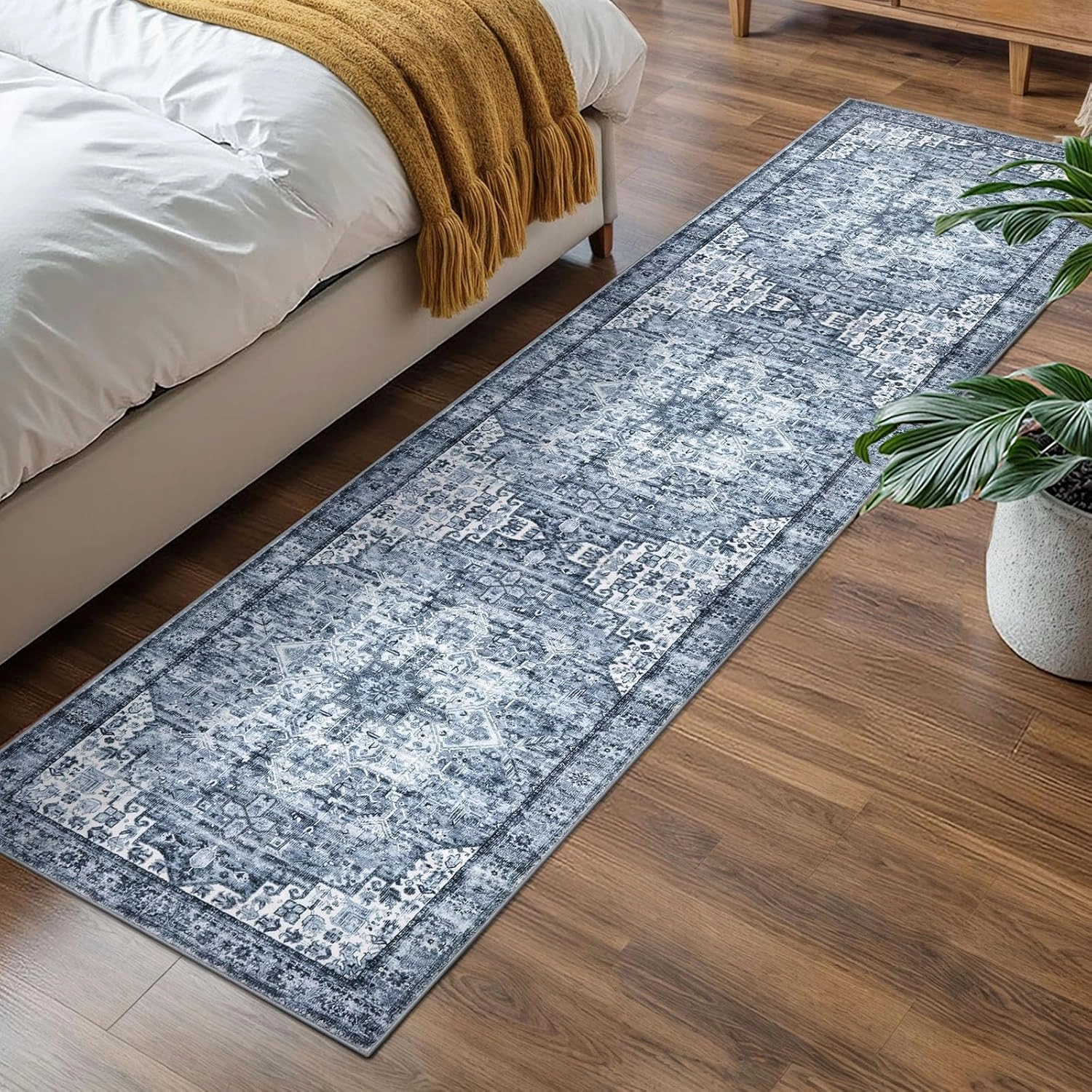 2x7 Blue Washable Rug for Entrance, Soft Printed Area Rug, Non-Slip Kitchen Rugs, Low-Pile Medallion Indoor Door Mat, Small Farmhouse Carpet for Entryway Kitchen Foyer Bedside