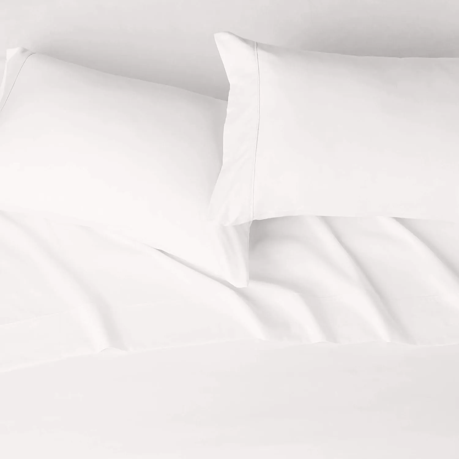 Amazon Basics Lightweight Super Soft, Wrinkle-Free, Breathable Microfiber 4 Piece Bed Sheet Set with 14-Inch Deep Pockets, Queen, Cream, Solid