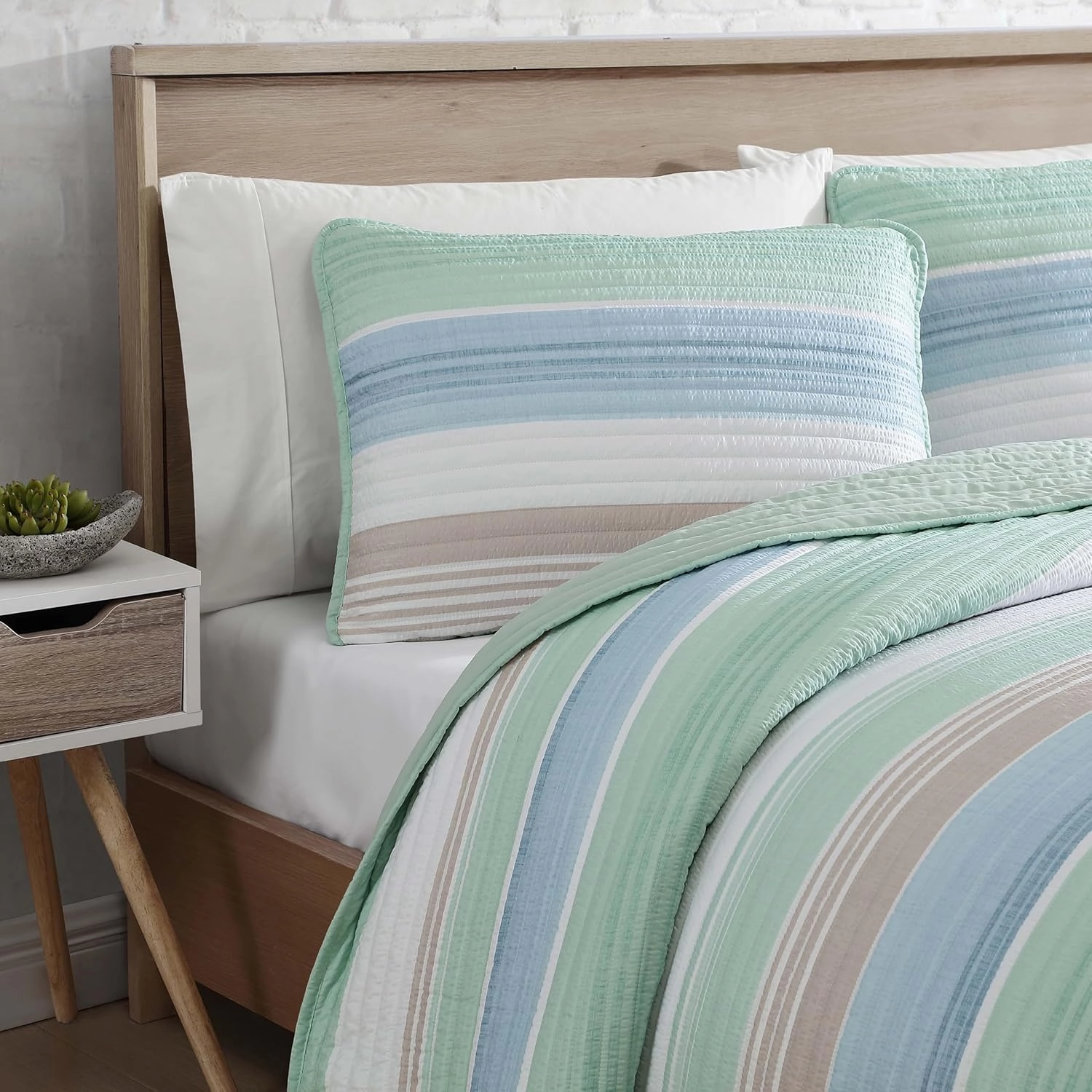 Beatrice Home Fashions Coralinn Striped 3-Piece Quilt Set, Lightweight, All-Seasons, King, Sage Blue