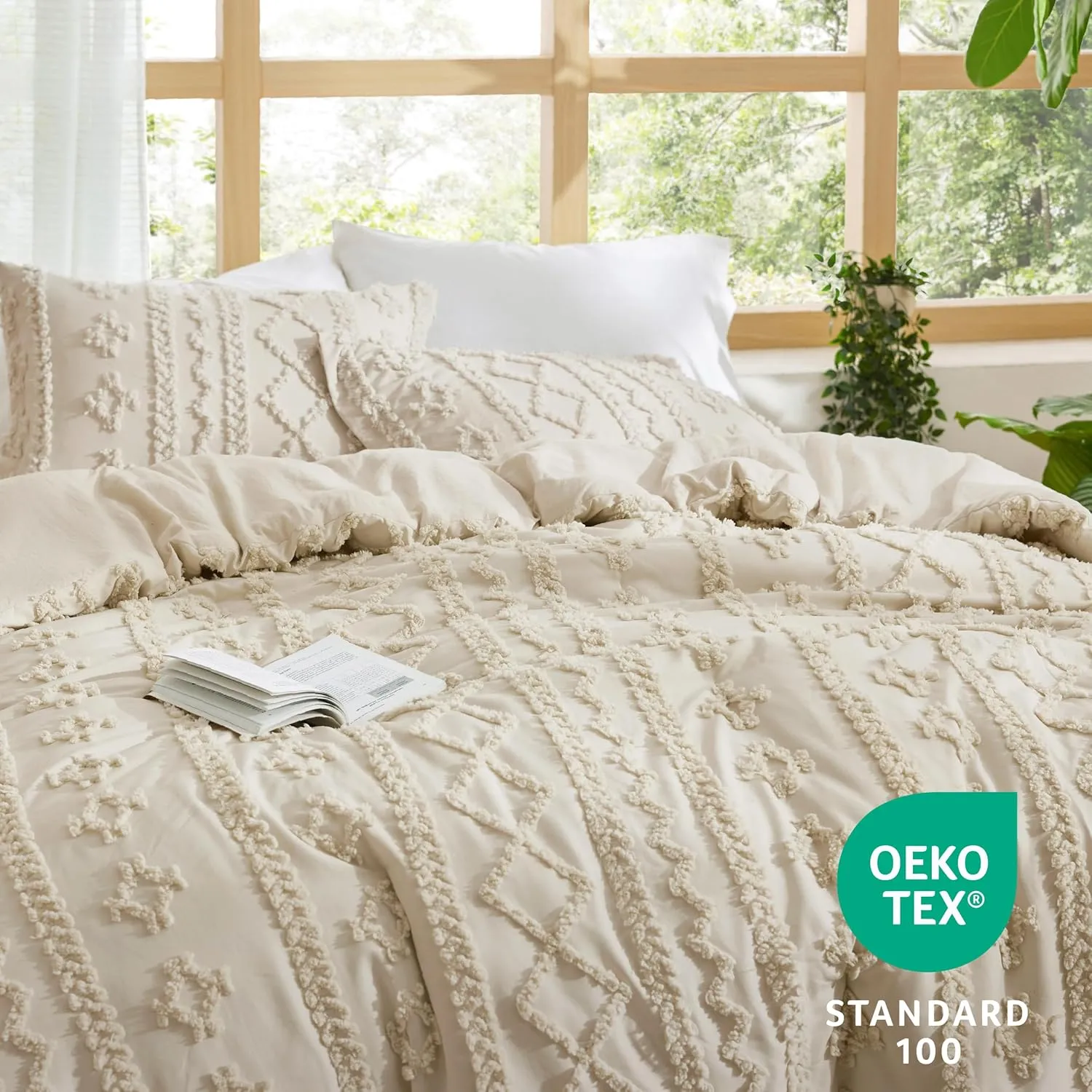 Bedsure Tufted Boho Comforter Set Oversized Queen - Beige Boho Bed Set, GentleSoft™ 3 Pieces Farmhouse Shabby Chic Embroidery Bedding, Gifts for Woman, Soft Jacquard Comforter for All Seasons