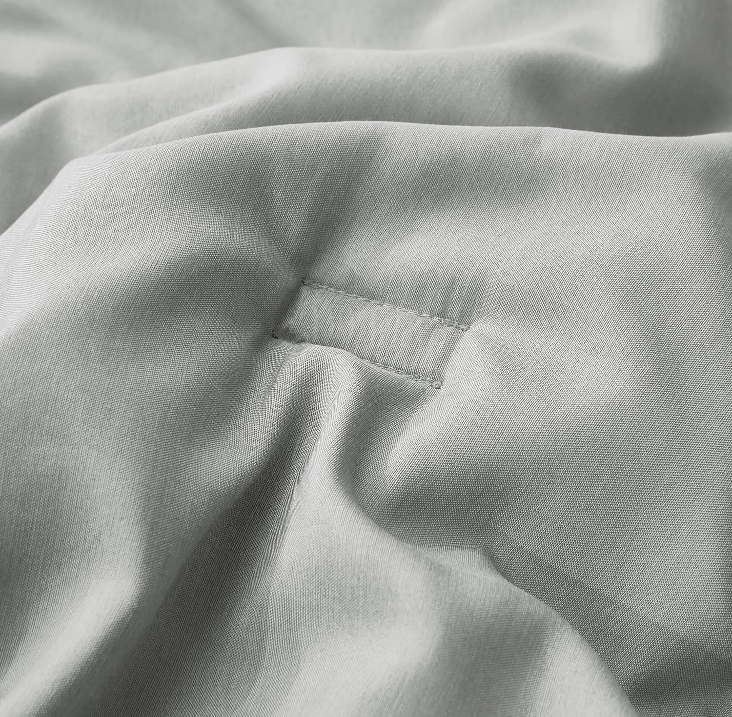 Chezmoi Collection Cliff 3-Piece Lightweight Cooling Comforter Set, Queen- Rayon Derived from Bamboo & Polyester Blended, Soft Breathable Bedding for Hot Sleepers, Light Gray