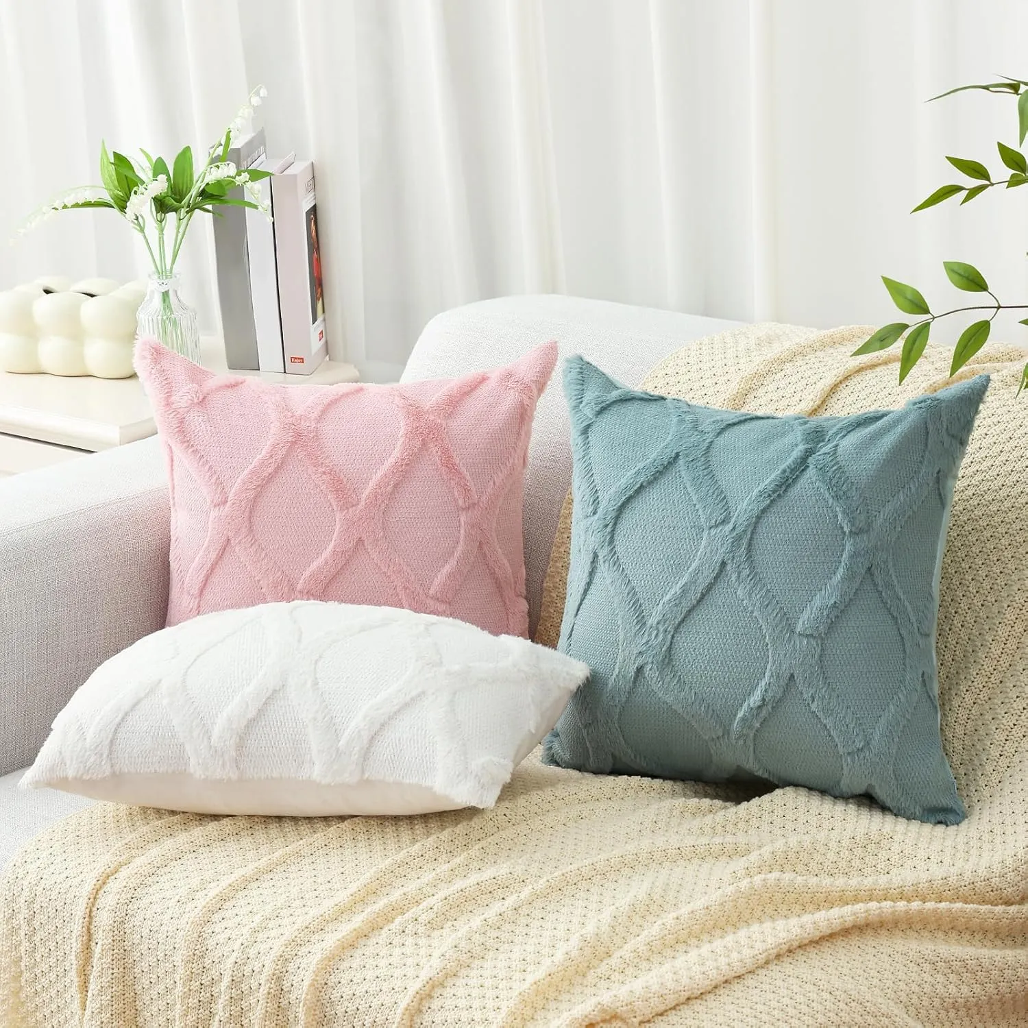 decorUhome Throw Pillow Covers 18x18 Inch Set of 2, Soft Plush Faux Fur Wool Aqua Couch Pillow Covers, Decorative Neutral Pillow Cases for Bed Sofa Living Room Home Decor
