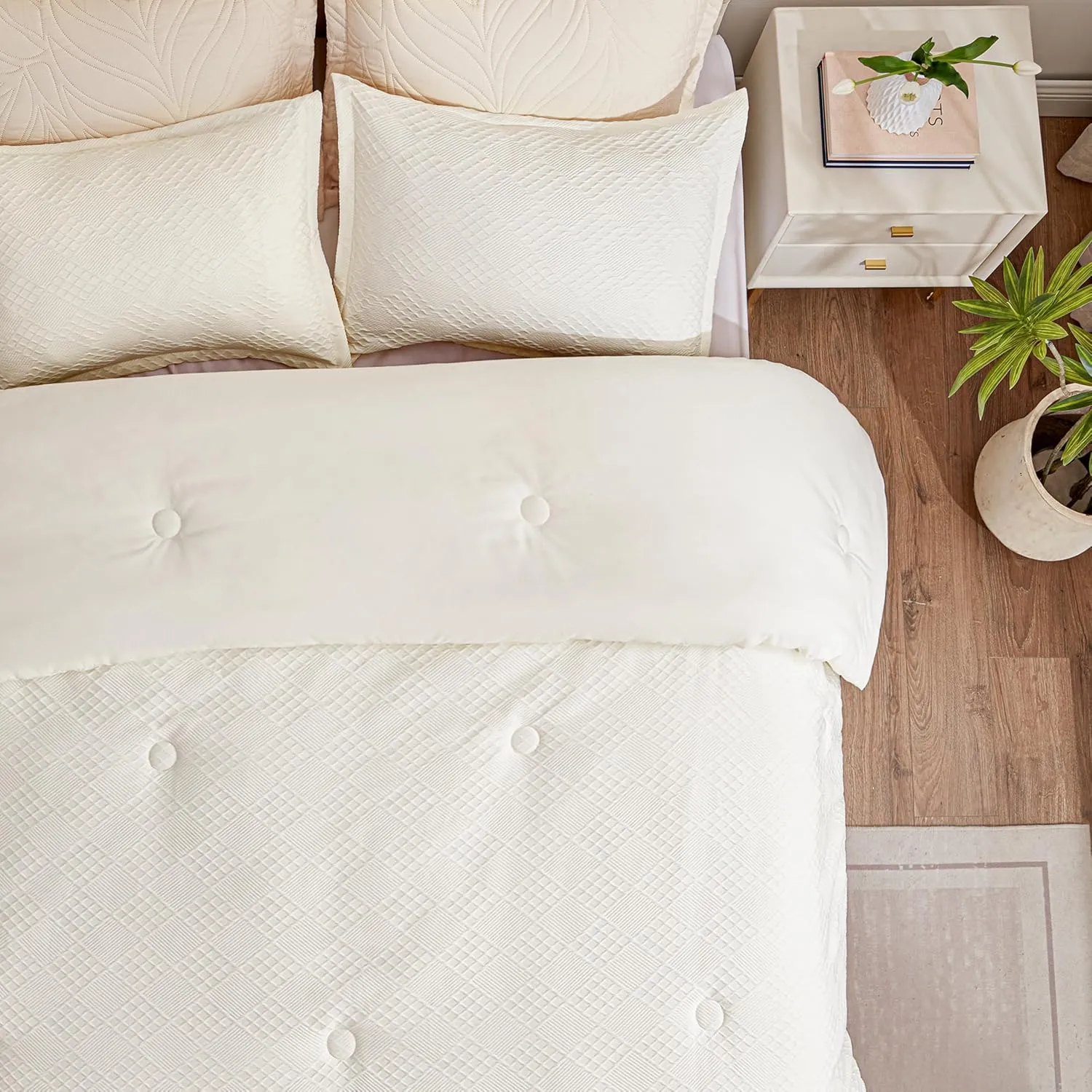 EXQ Home Waffle Comforter Queen Size - Super Soft Embossed Design Comforter Set 3 Pieces, Cream White 3D Diamond Pattern Bedding Set,Winter Warm Bed Set,1 Comforter with 2 Pillowcases