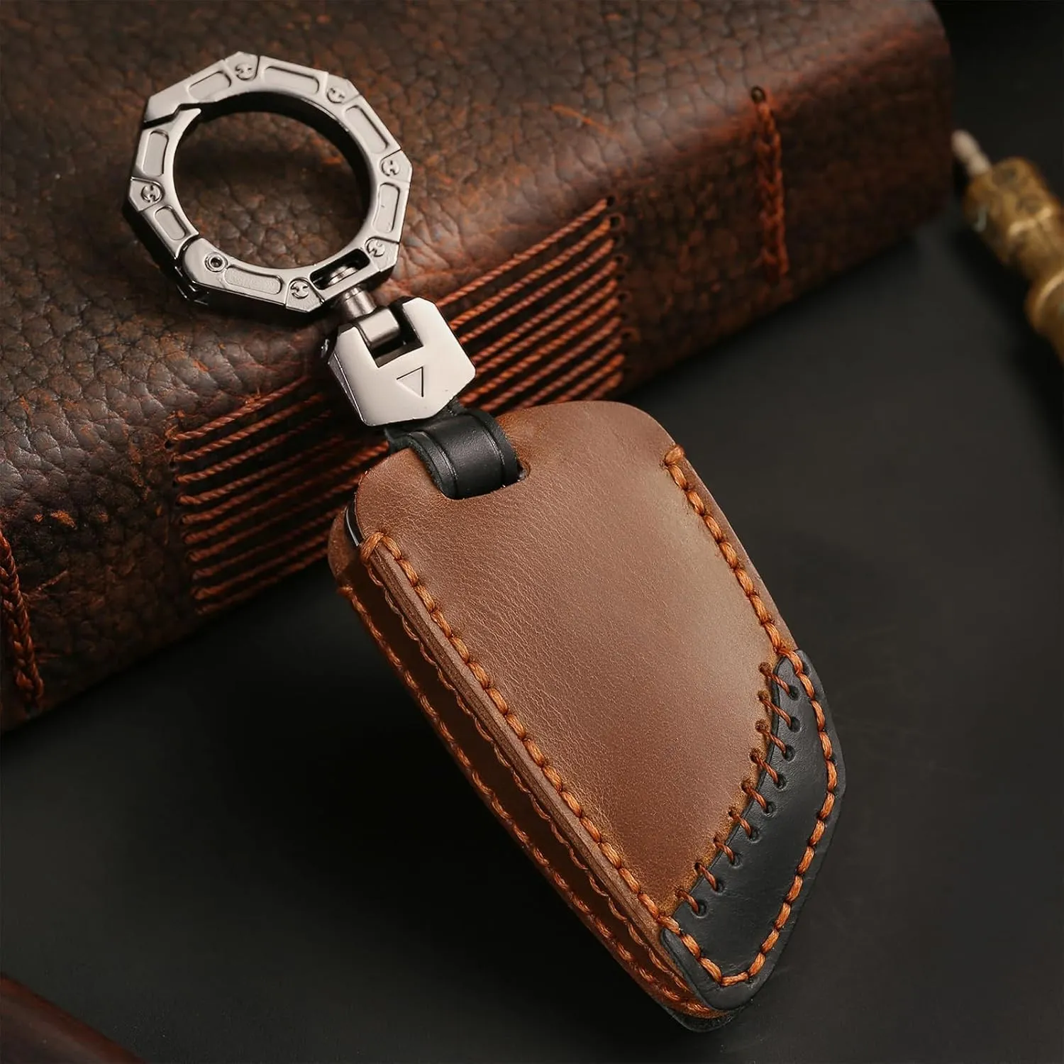 for BMW Smart Key Case Cover, Handmade Leather Keychain Cover, With Metal Keychain for BMW 2 3 4 5 6 7 Series 530 X1 X2 X3 X5 X6 M5 GT3 GT5 Smart Key (Brown)