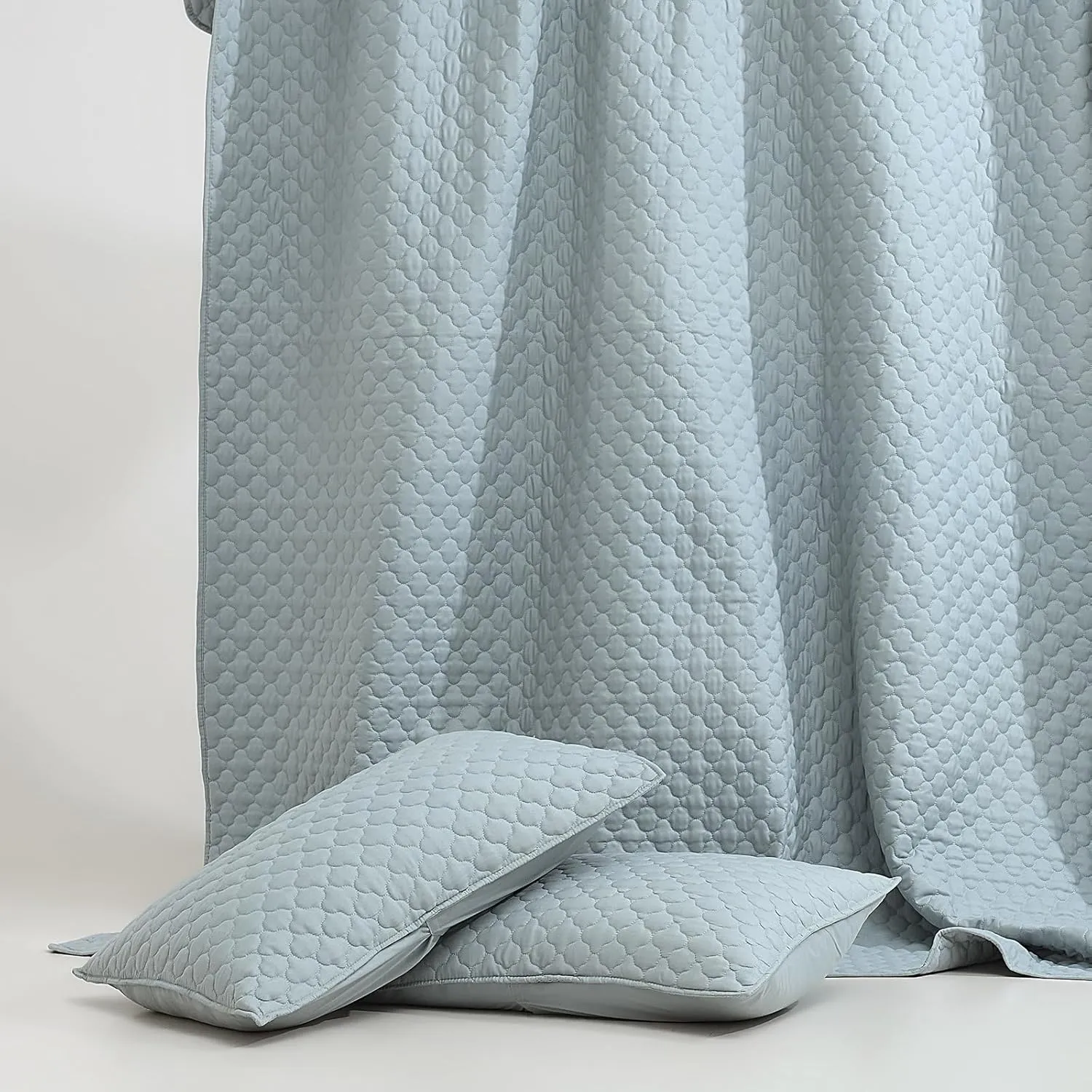 HORIMOTE HOME Quilt Queen Size Chambray Blue, Lightweight Quilt for Summer Ultra-Soft Microfiber Modern Style Quilted Clouds Pattern Bedspread Quit Set 3 Pieces(1 Quilt and 2 Pillow Shams)