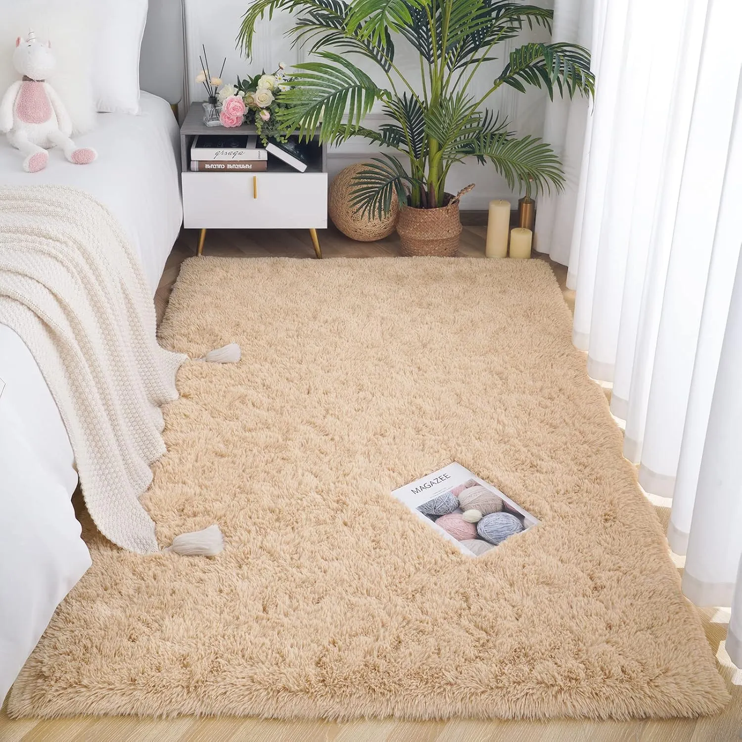HQAYW Modern Fluffy Area Rug, Shaggy Rugs for Bedroom Living Room Ultra Soft Shag Fur Carpets for Kids Girls Nursery Plush Fuzzy Rug Cute Home Decor Rug, 3'x 5', Light Tan