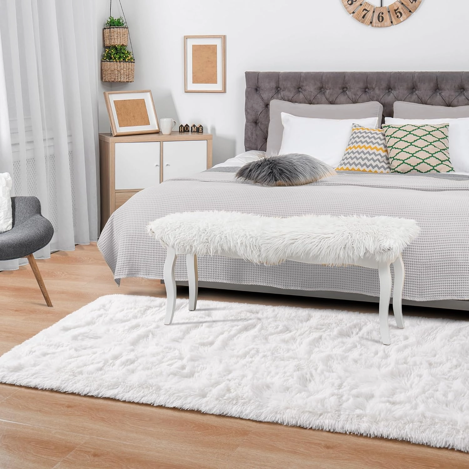 HQAYW Fluffy Runner Rug for Bedroom Living Room, Soft Shaggy Kids Girls Room Rugs Bedside Rug Dorm Rug with Non Slip Backing Plush Fuzzy Hallway Carpet Indoor Home Decor, 2' x 6', Ivory