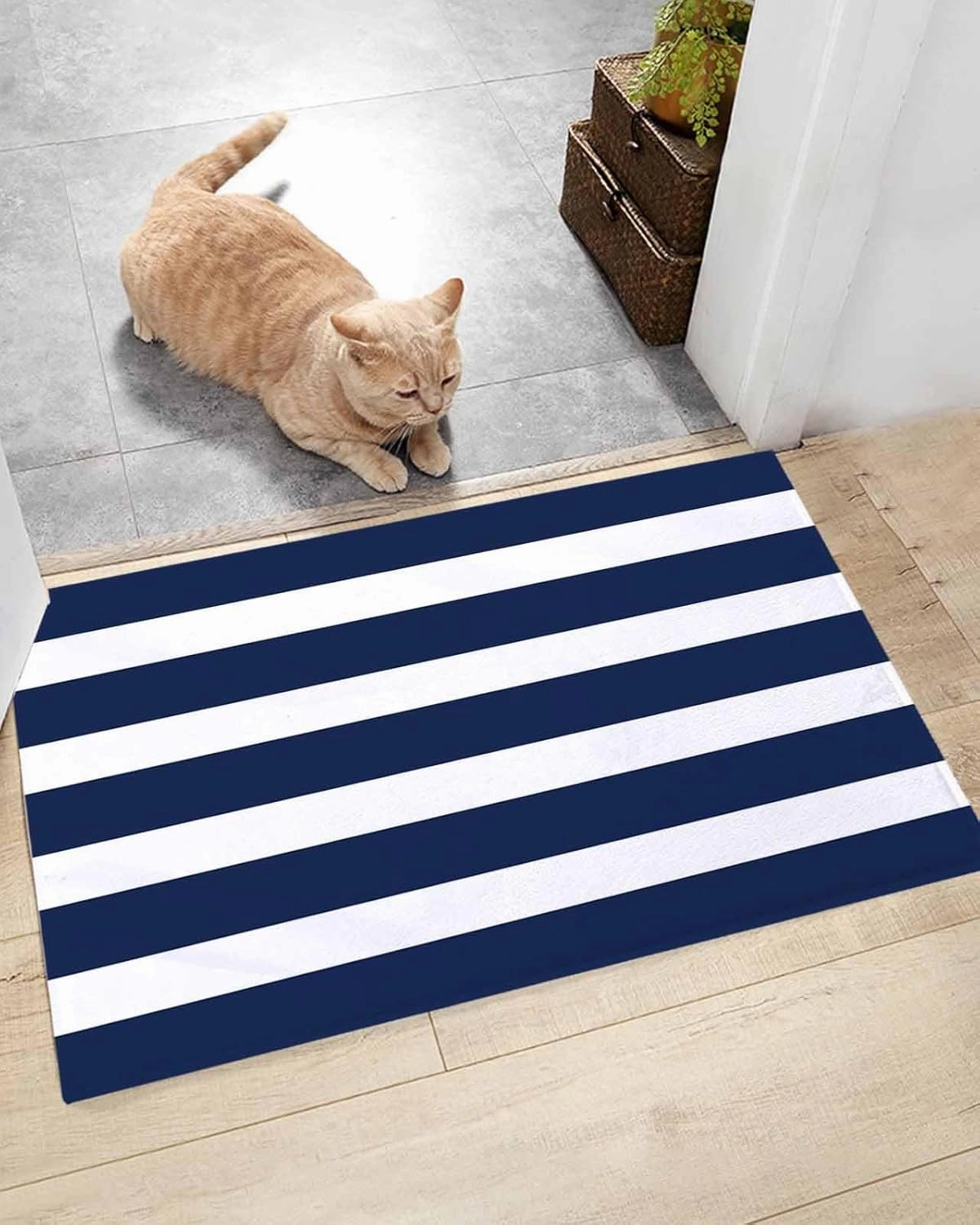 Indoor Doormat Modern Classic Stripes,Shaggy Floor Mat with Non-Skid Backing Nautical Navy Blue and White,Machine Washable Plush Area Rug Carpets for Kitchen Nursery Bedroom