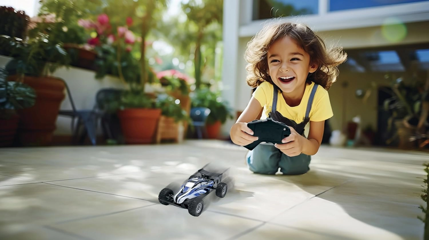 Lexibook, Crosslander® Mini Buggy Radio Controlled Buggy Speed Up to 15KM/H Front & Rear Bumpers Rechargeable, Blue, RC17
