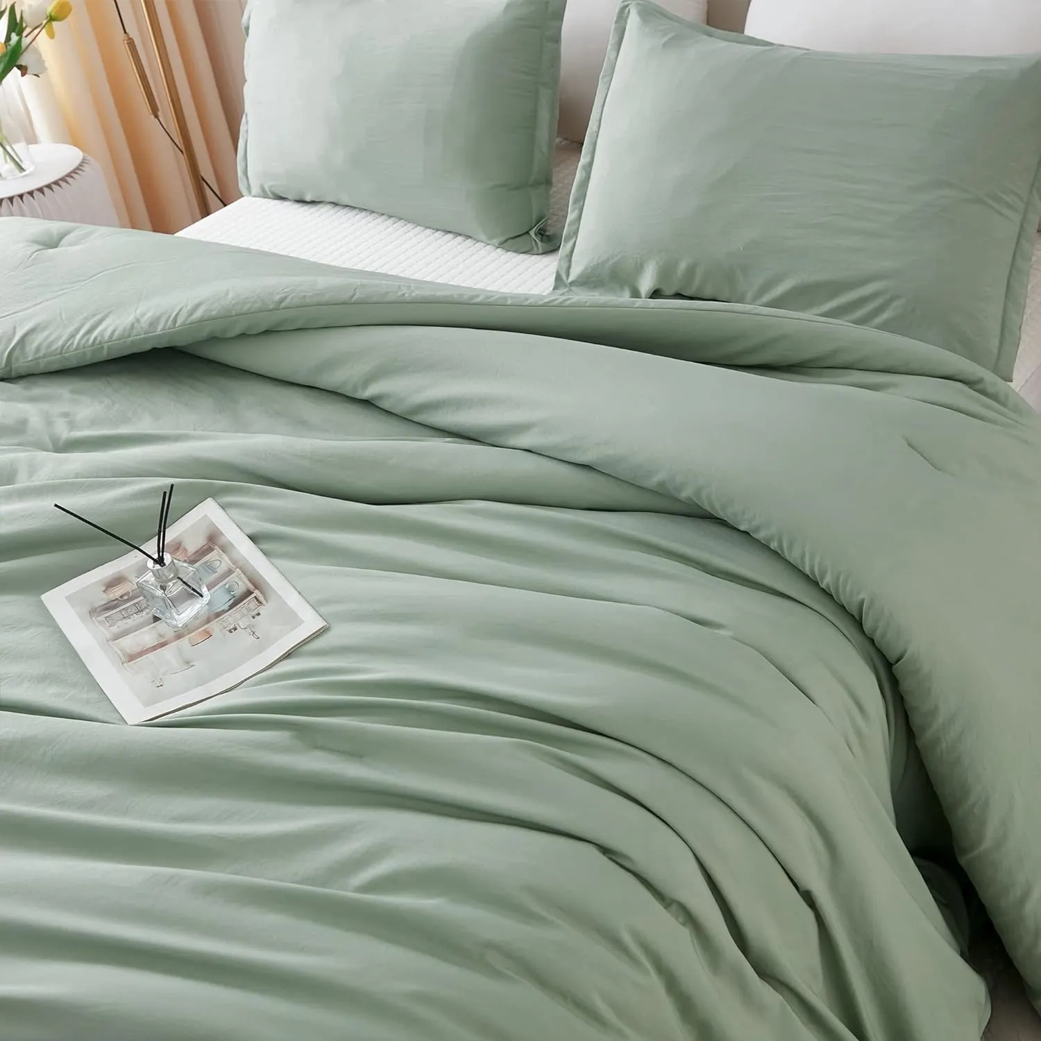 Litanika King Size Comforter Set Sage Green, 3 Pieces Lightweight Solid Comforter King Size, All Season Fluffy Down Alternative Comforter Bed Set Quilt Blanket