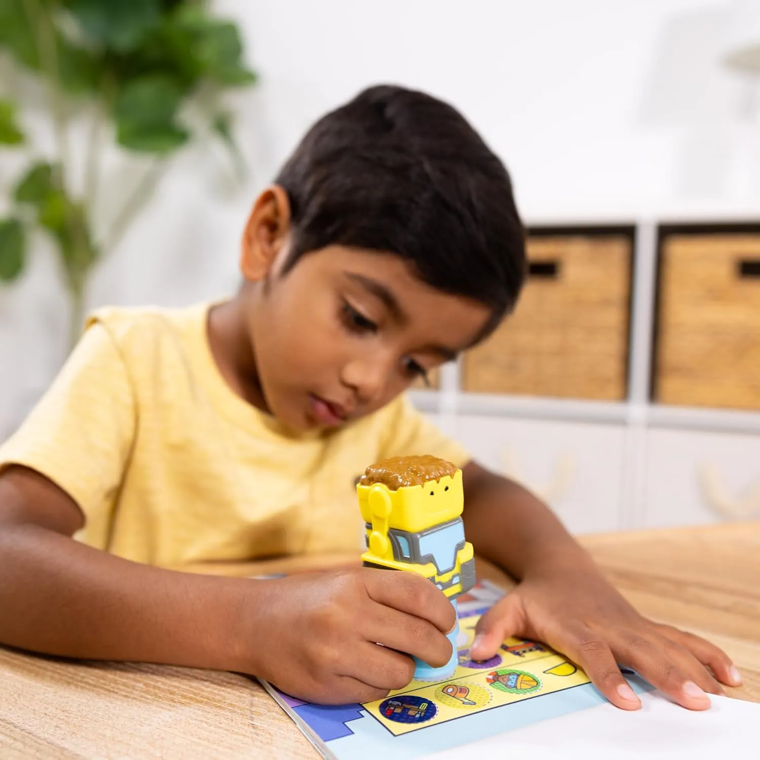 Melissa & Doug Sticker Wow!™ Bulldozer Bundle: 24-Page Activity Pad, Sticker Stamper, 500 Stickers, Arts and Crafts Fidget Toy Collectible Character