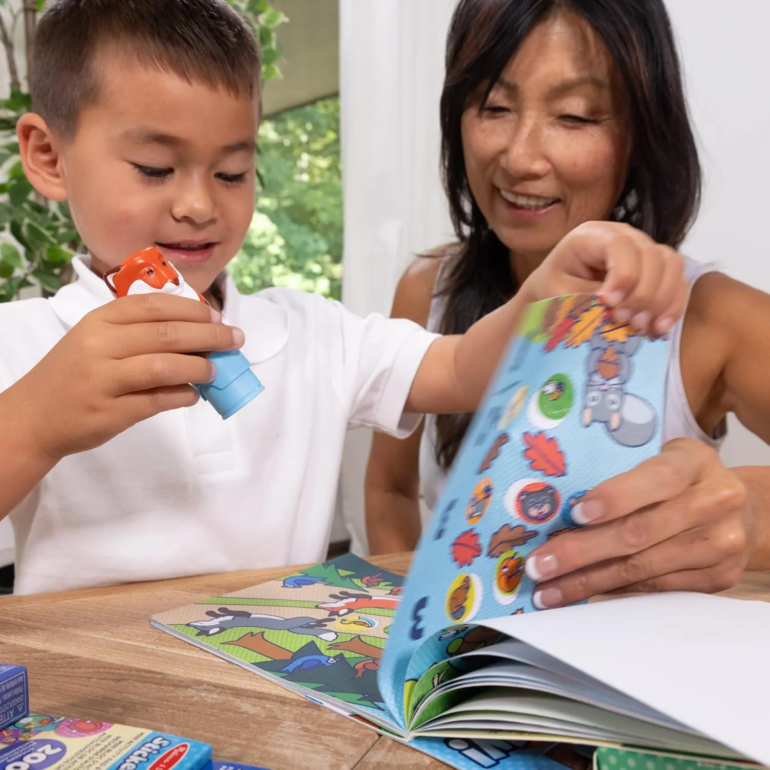 Melissa & Doug Sticker Wow!™ Fox Bundle: 24-Page Activity Pad, Sticker Stamper, 500 Stickers, Arts and Crafts Fidget Toy Collectible Character