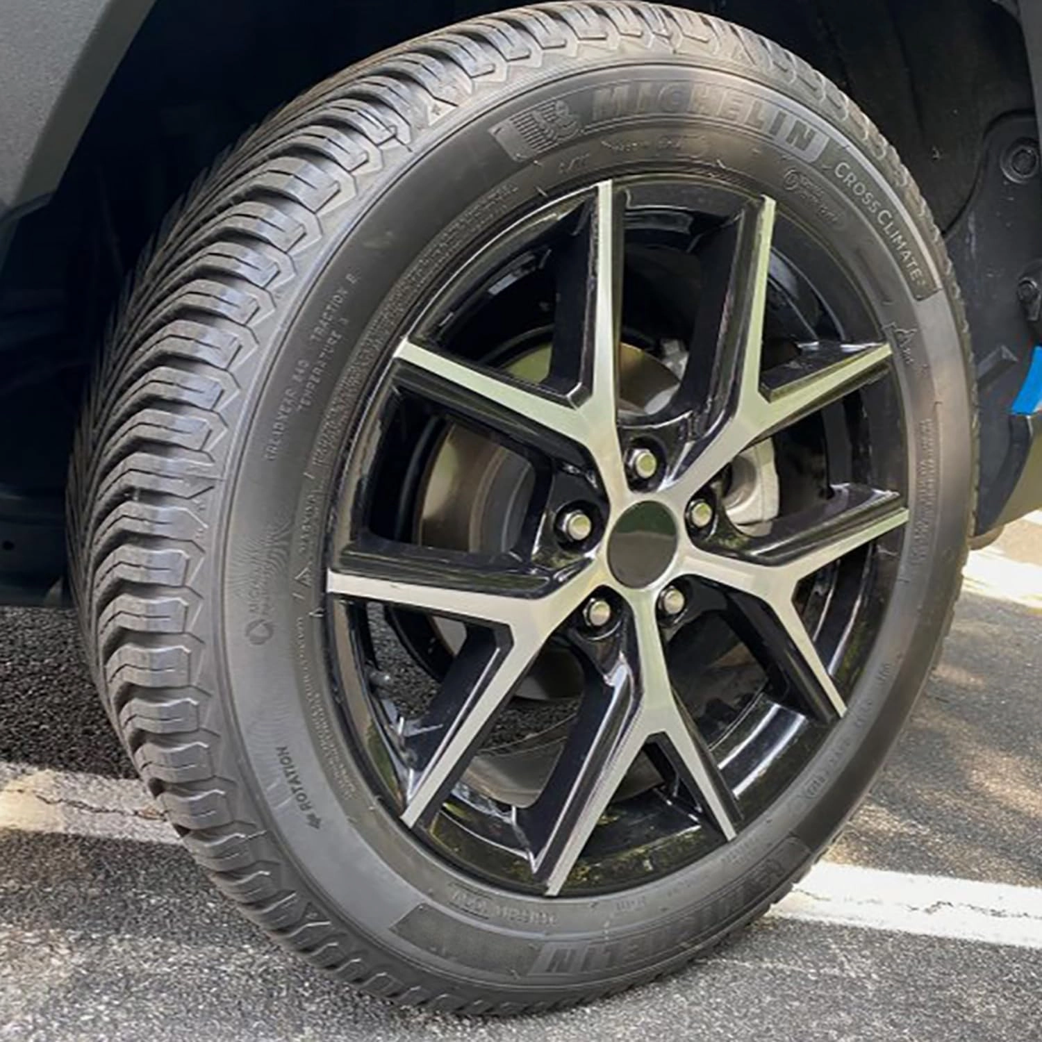 MICHELIN CrossClimate2 All-Season Car Tire for SUVs and Crossovers, 205/55R16 91H
