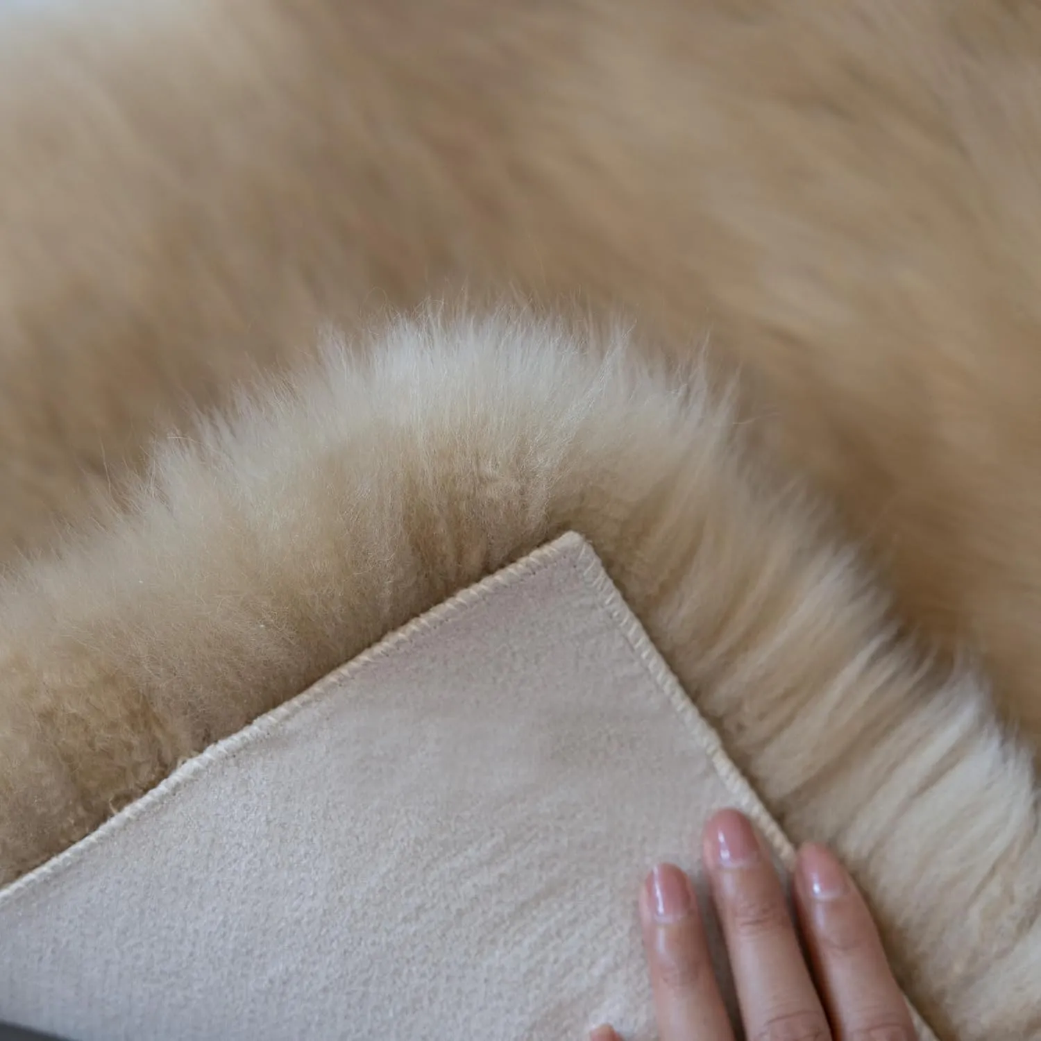 Natural Australian Sheepskin Seat Chair Pad,Soft Wool and Non-Slip Backing Cover for Home Office Chair Computer Chairs, car Seats, Kitchen and Dining Room Square Pack of 1 (Khaki Camel, 18"×18”)