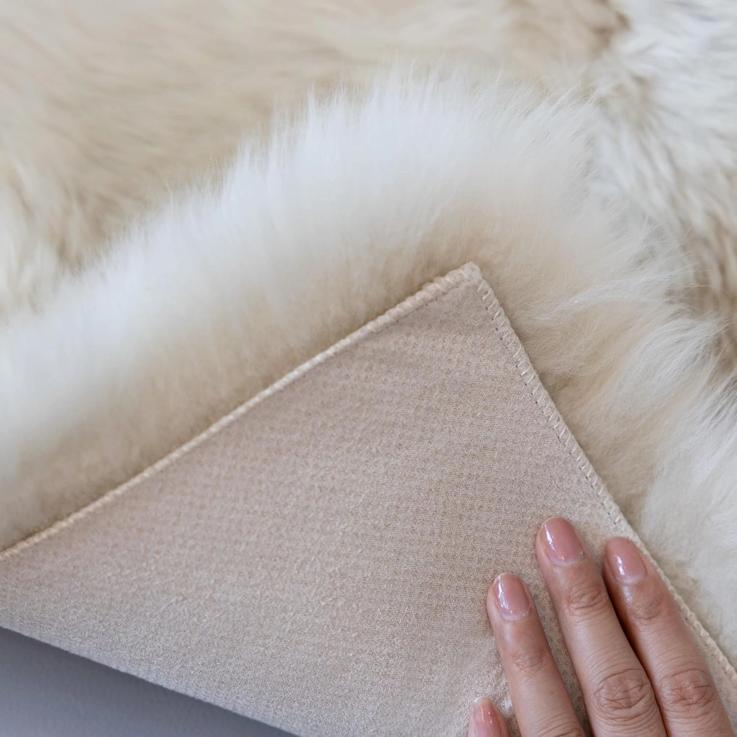 Natural Australian Sheepskin Seat Chair Pad,Soft Wool and Non-Slip Backing Cover for Home Office Chair Computer Chairs, car Seats, Kitchen and Dining Room Square Pack of 1 (Flaxen, 18"×18”)