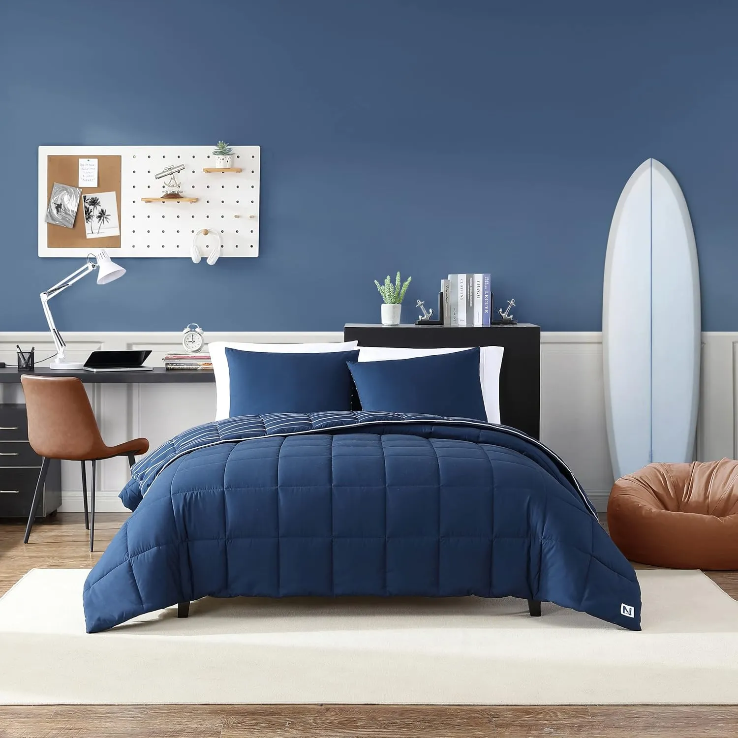 Nautica - Queen Comforter Set, Peached Microfiber Bedding with Matching Shams, Lightweight for Year Round Use, Oeko-Tex Certified (Longdale Solid Navy)