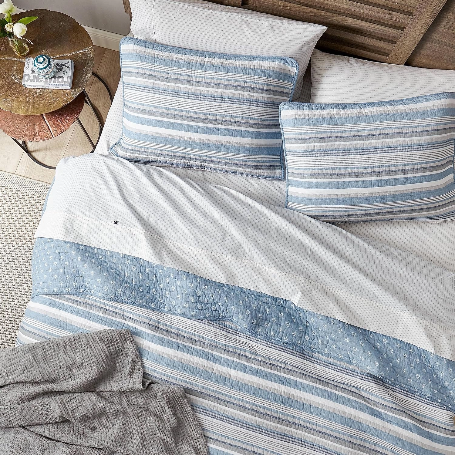 Nautica Quilt Set All Season Cotton Bedding with Matching Sham, Lightweight & Reversible, King, Jettison Grey/Blue/White