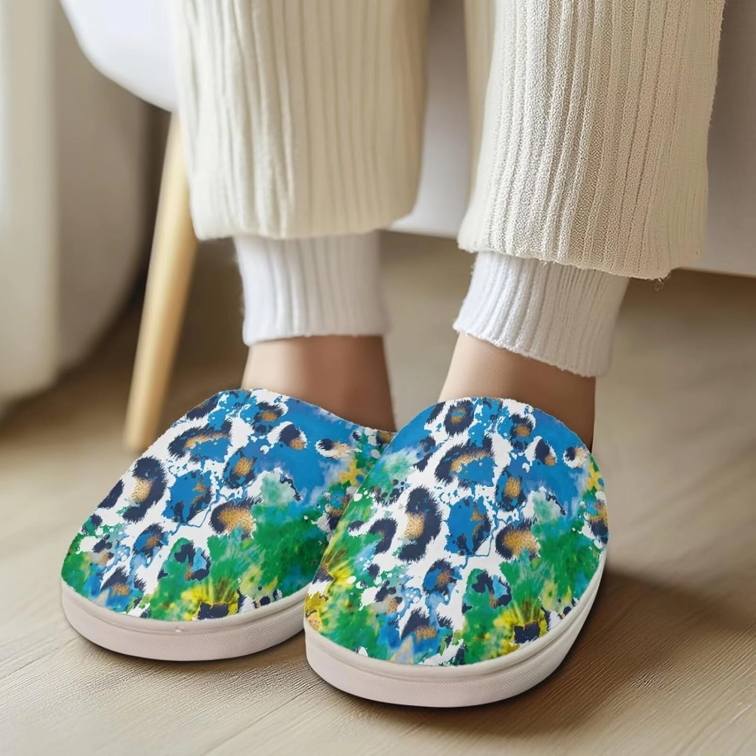 Plush Slippers for Kids Winter Warm Cotton Soft Furry Non-Slip Home Slippers Flannel Breathable Outdoor Slippers for Child US 9-15