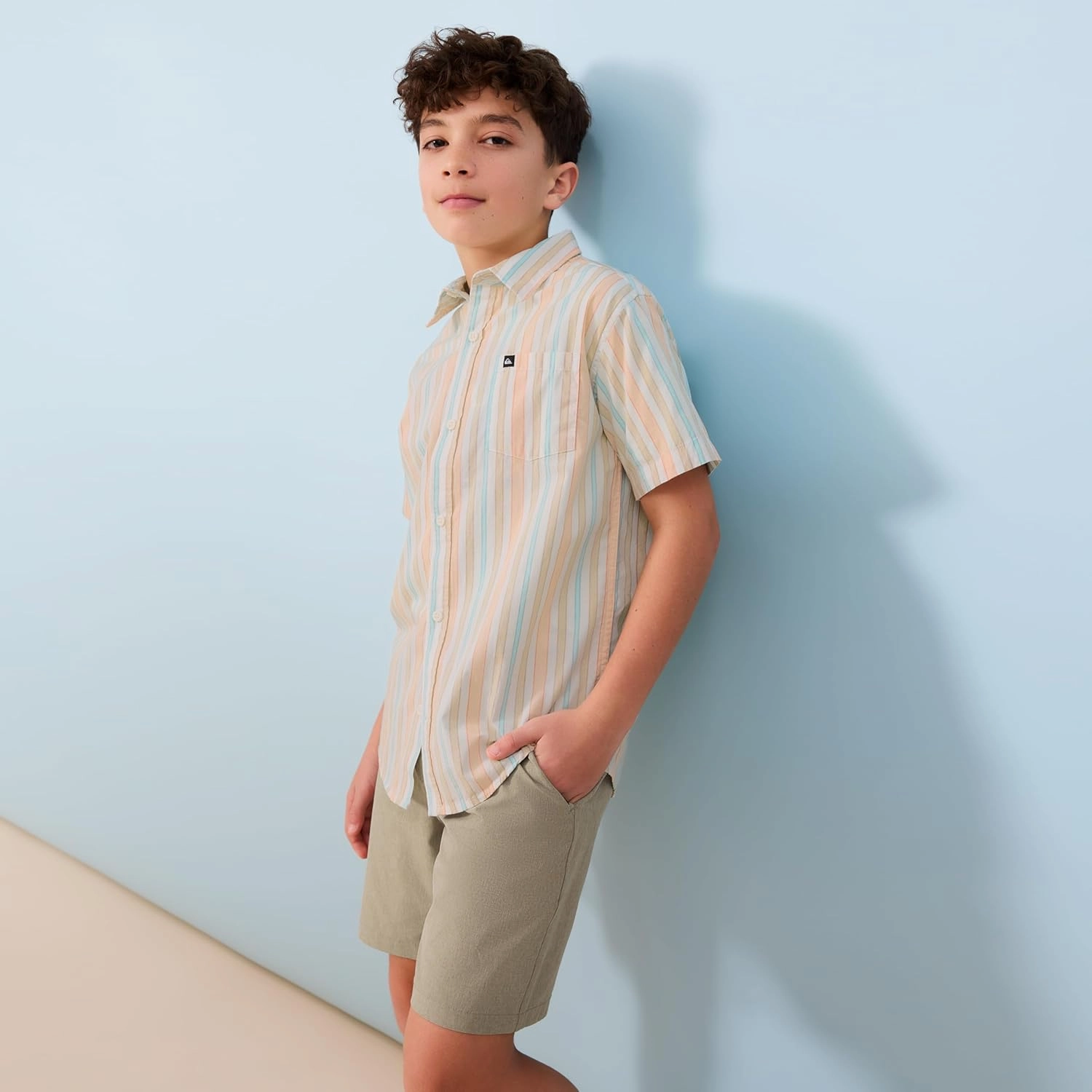 Quiksilver Boys' Apero Classic Woven Short Sleeve Shirt, Button Down Top, Stylish & Comfortable
