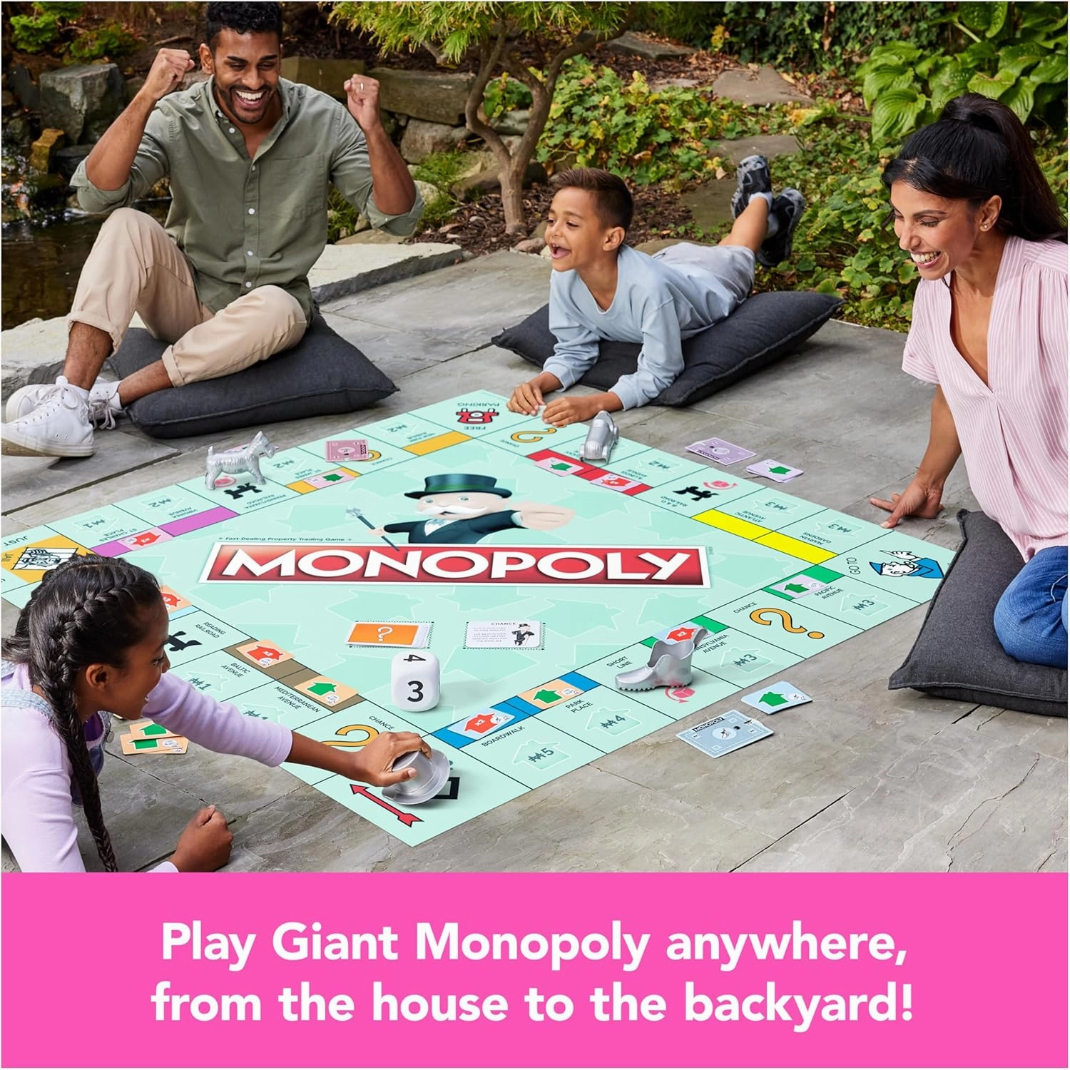 Spin Master Games, Monopoly Giant Edition, Indoor & Outdoor Games, Classic Board Games, 2-4 Players, for Ages 6 & Up