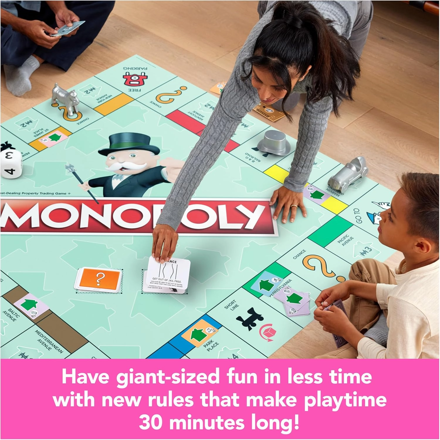 Spin Master Games, Monopoly Giant Edition, Indoor & Outdoor Games, Classic Board Games, 2-4 Players, for Ages 6 & Up
