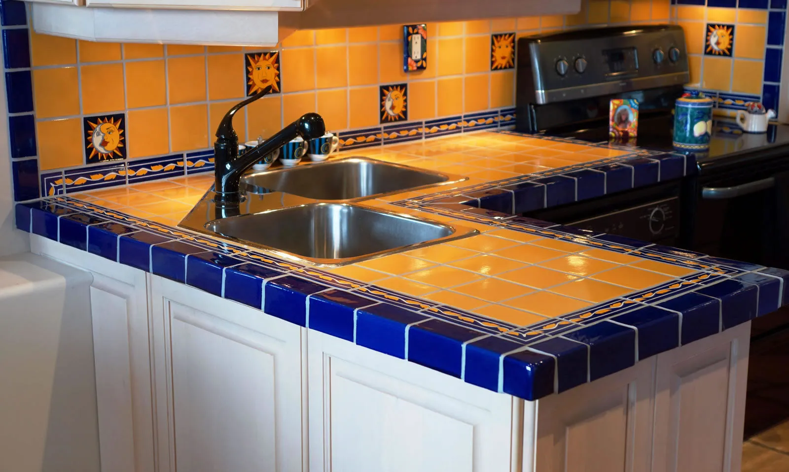 Terra Nova Mediterraneo Solid Tile: Squash