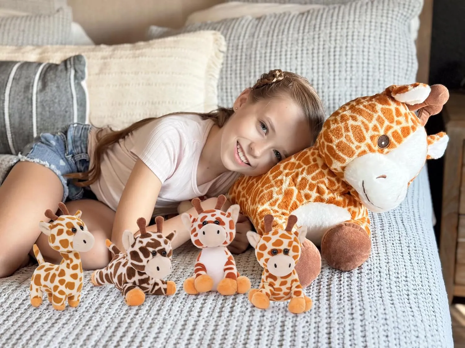 Tezituor 5Pcs Giraffe Stuffed Animal Set, 22 inch Large Mommy Stuffed Giraffe with 4 Cute Babies, Soft Giraffed Plush Pillow for Boys Girls