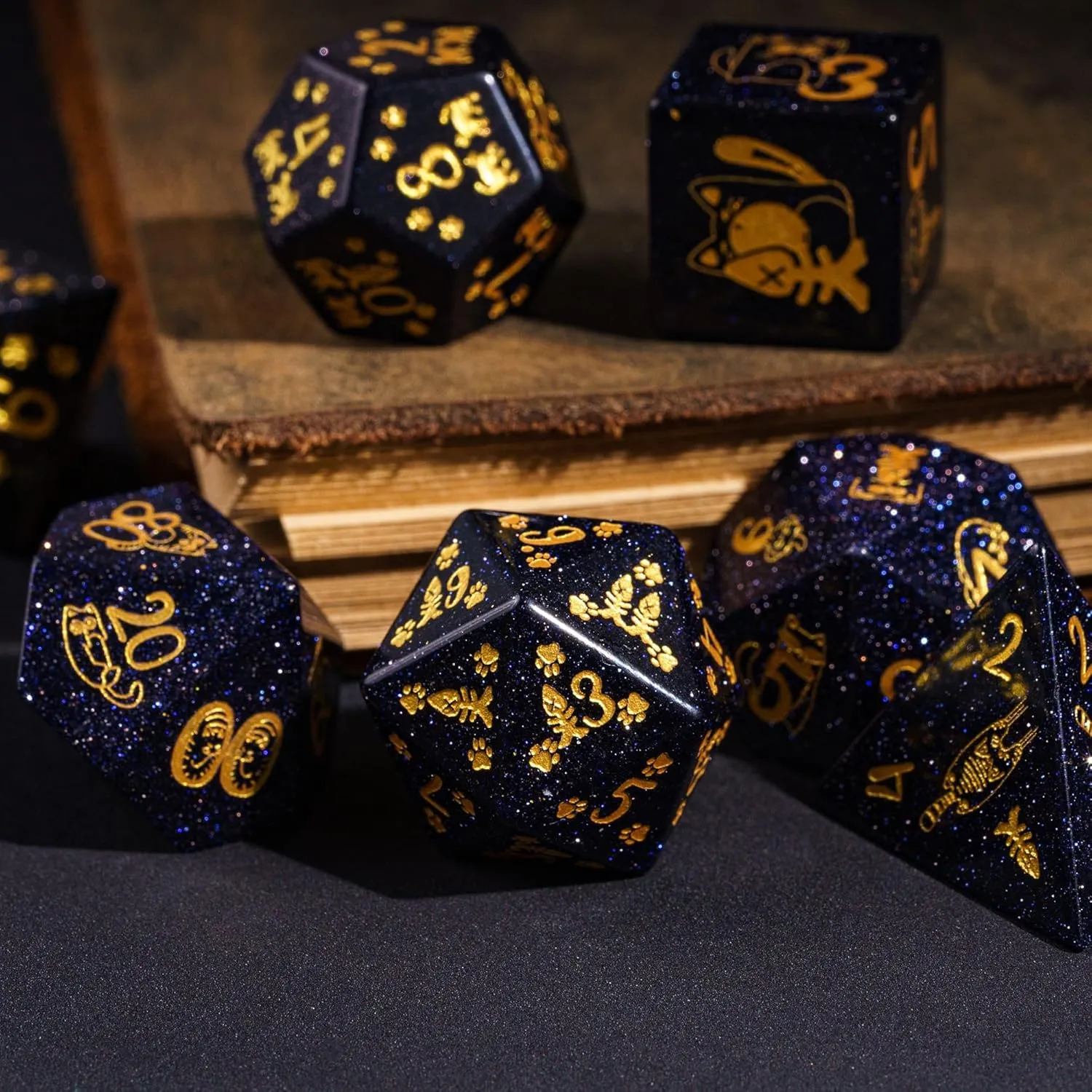 UDIXI Gemstone DND Dice Set Blue Sandstone Dice with Cute Cat Pattern, Stone Dice for Dungeons and Dragons Tabletop Game
