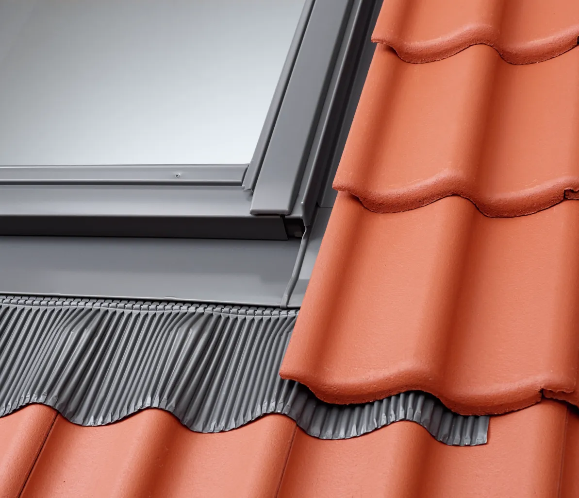 VELUX EAW 6021E Pro   Coupled Mini Dormer Flashing - For tiles up to 120mm in profile (roof pitches 10° - 75°)