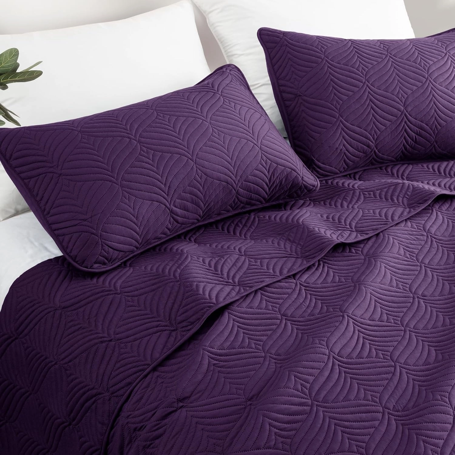 Whale Flotilla Quilts Queen Size, 3-Piece Soft Lightweight Modern Geometric Full Queen Quilt Bedding Set Bedspread Coverlet for All Seasons, Purple