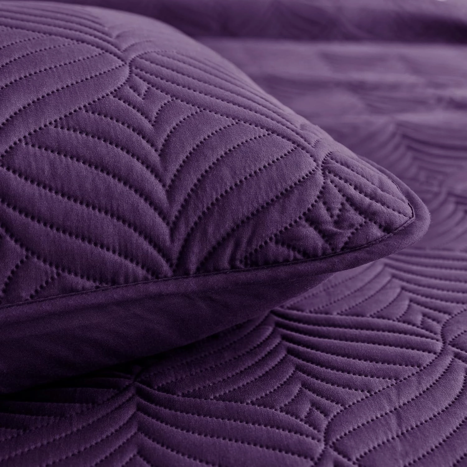 Whale Flotilla Quilts Queen Size, 3-Piece Soft Lightweight Modern Geometric Full Queen Quilt Bedding Set Bedspread Coverlet for All Seasons, Purple