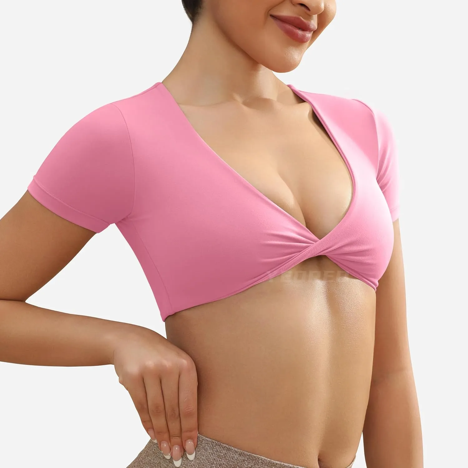 YEOREO Kyla Workout Crop Tops for Women Short Sleeve Twist Front Crop Tank Top Padded Sports Bra Casual Shirts