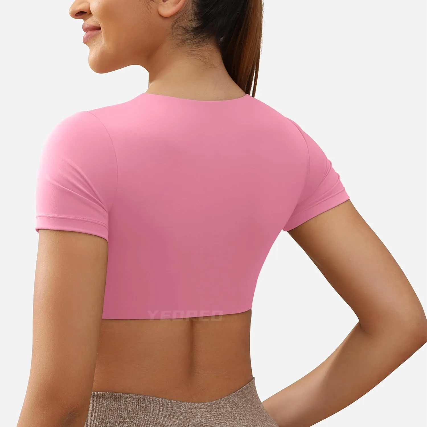 YEOREO Kyla Workout Crop Tops for Women Short Sleeve Twist Front Crop Tank Top Padded Sports Bra Casual Shirts